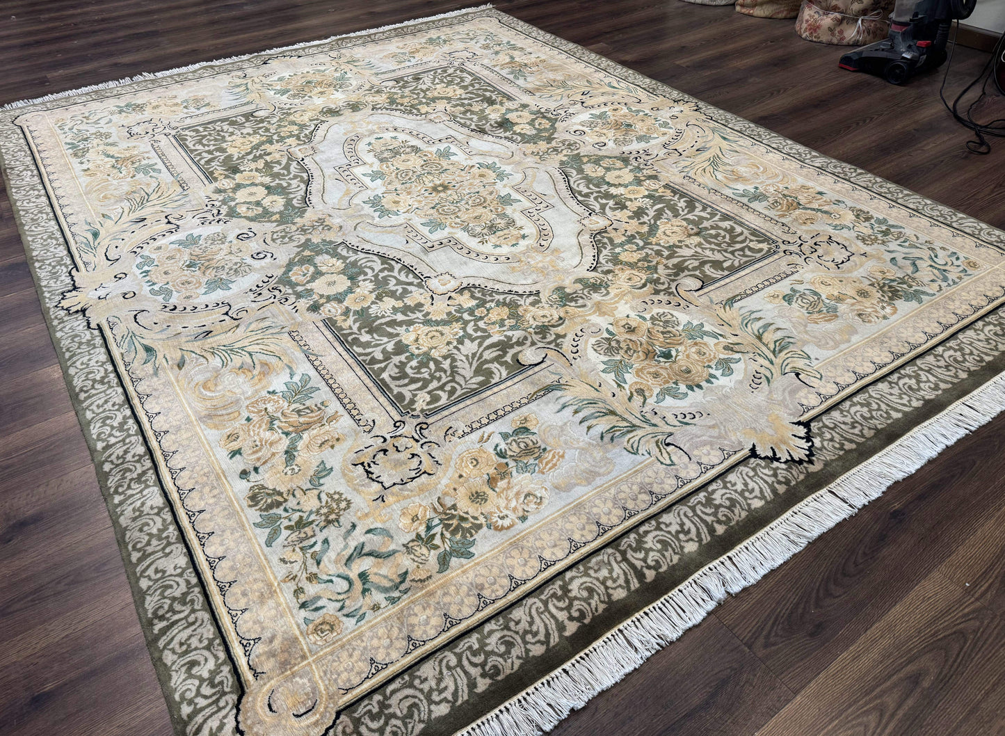Aubusson Rug 8x10, Very Fine 225 KPSI, Floral, French European Design, Pakistani Carpet - Nuvé