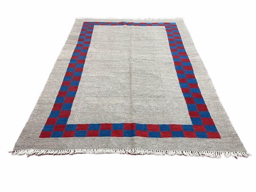 Gray Turkish Kilim Carpet 5' 7" x 7' 7", Medium Kilim Rug, Hand-Knotted, Blue & Red Border, Minimalistic Design, Geometric, Wool, New - Nuvé