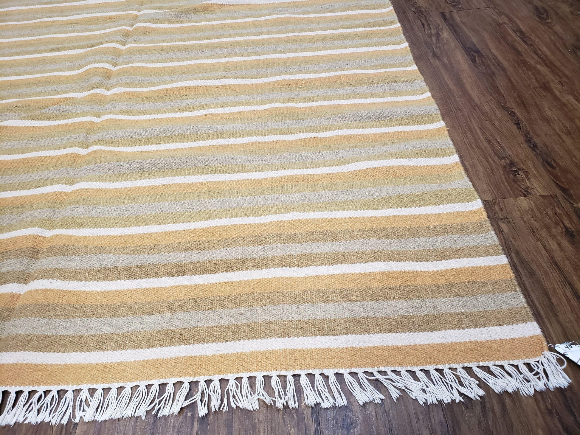 New Indian Kilim Area Rug, 6x8 - 7x8 South American Style Blanket, Striped Indian Wool Hand-Woven Flat Weave 6x9 Bedroom Rug, Ivory Ochre - Nuvé