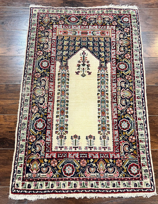Turkish Prayer Rug 2.5 x 4, Vintage Wool Hand Knotted Carpet, Ivory - Nuvé