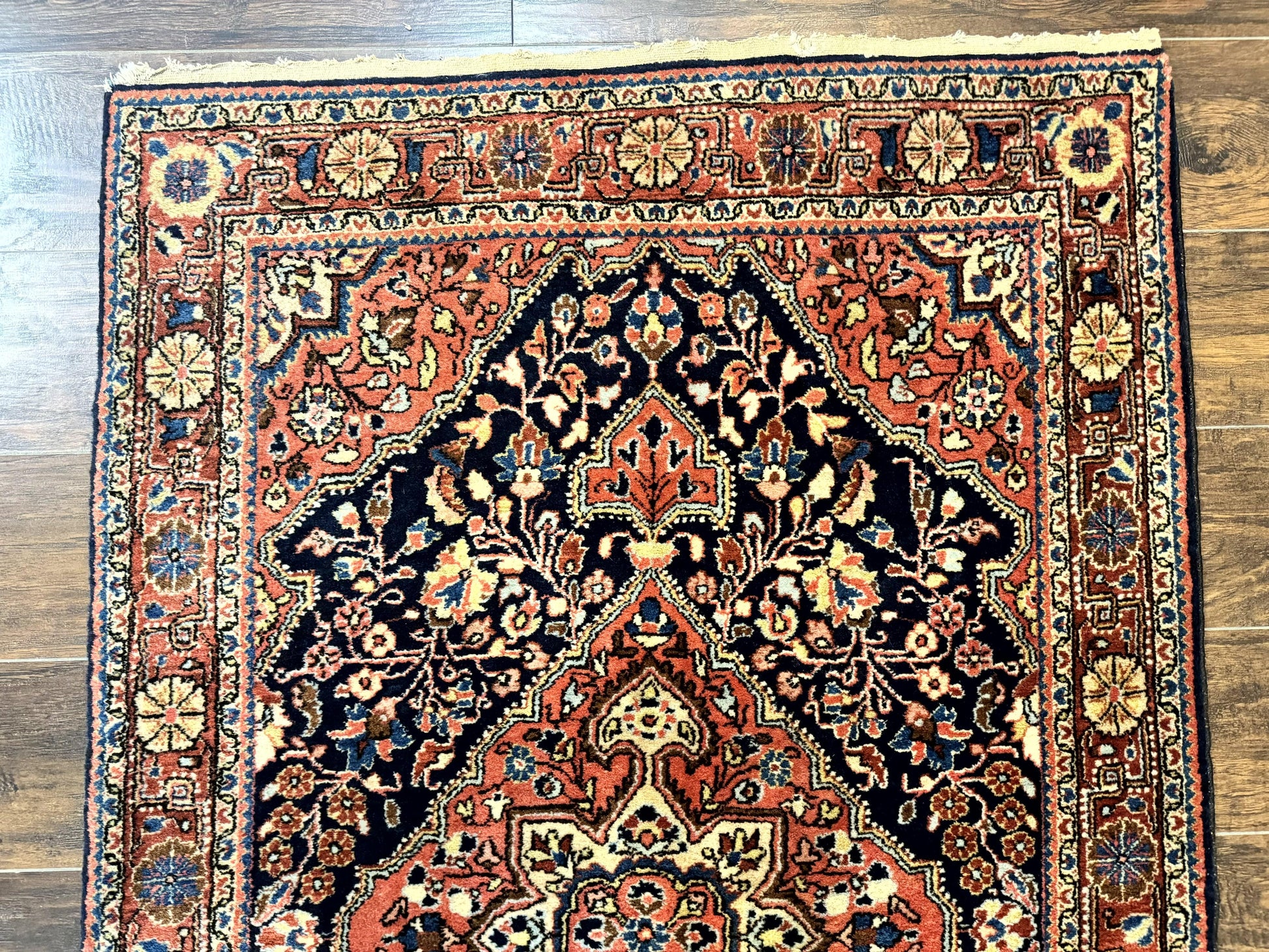 Persian Sarouk Rug 3.6 x 5, Medallion Rug, Red and Midnight Blue, Handmade Semi Antique Vintage Wool Carpet - Nuvé