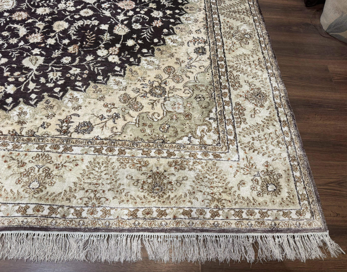 Indian Kashmiri Silk Rug 10x14, Floral Medallion - Nuvé