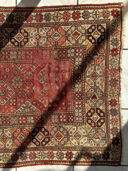 Antique Turkish Wool Distressed Prayer Rug 4’3” x 5’11” - Nuvé