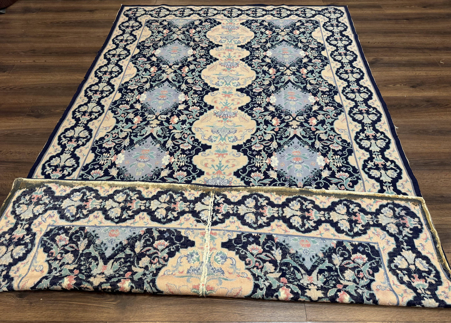 Needlepoint Rug 6x9, Ivory and Navy Blue - Nuvé