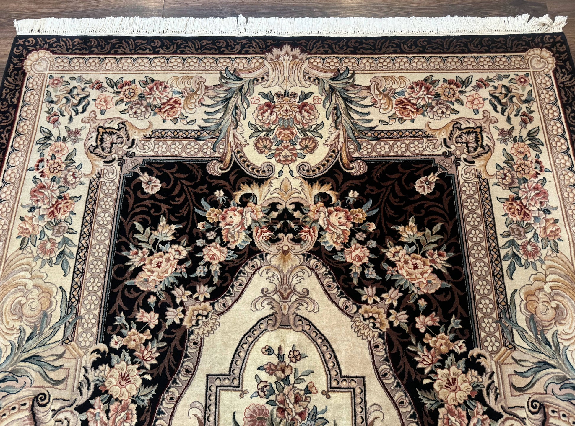 Aubusson Rug 6x9, European Design, Fine 170 KPSI, Elegant Carpet - Nuvé