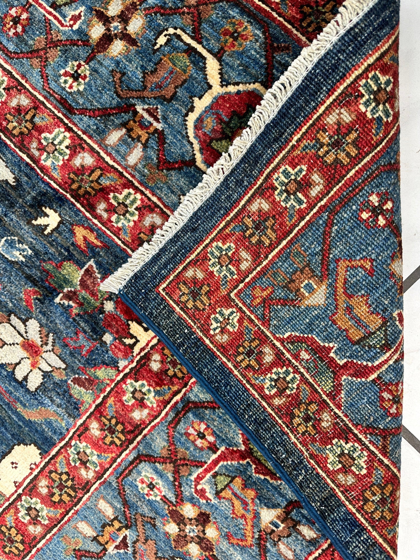 Trasitional Serapi Ghazni Wool Rug – 8' x 10’ – Intricate Floral Design - Nuvé