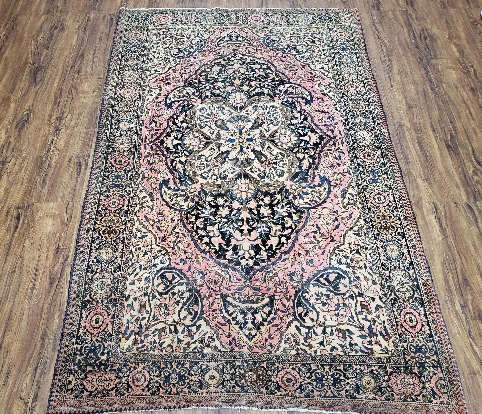 Antique Persian Farahan Rug, 4'1" x 6' 5" - Nuvé