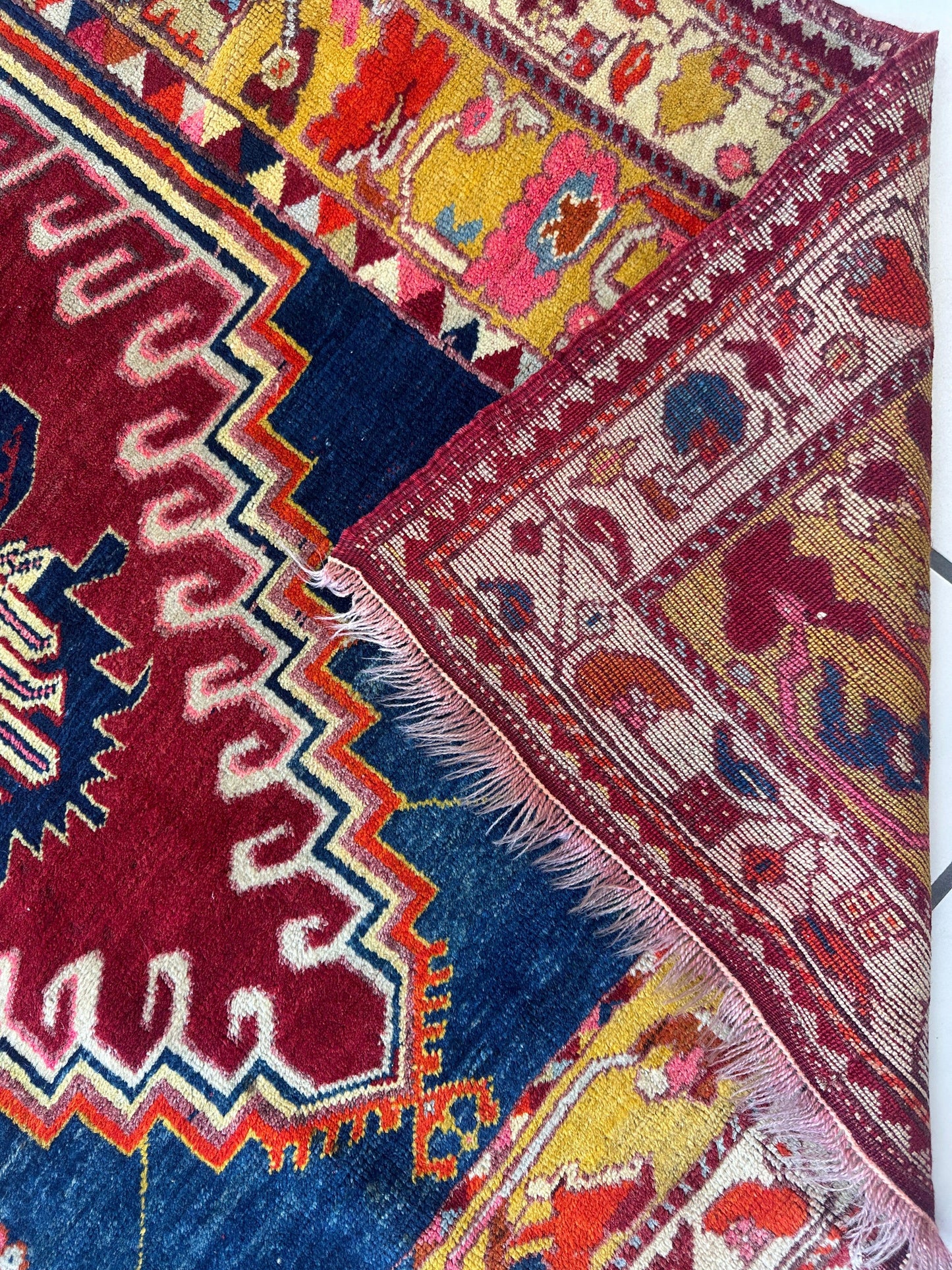 Hand-Knotted Antique Turkish Melas Wool Rug – 4'3" x 5'11" – Vibrant Geometric Motifs - Nuvé