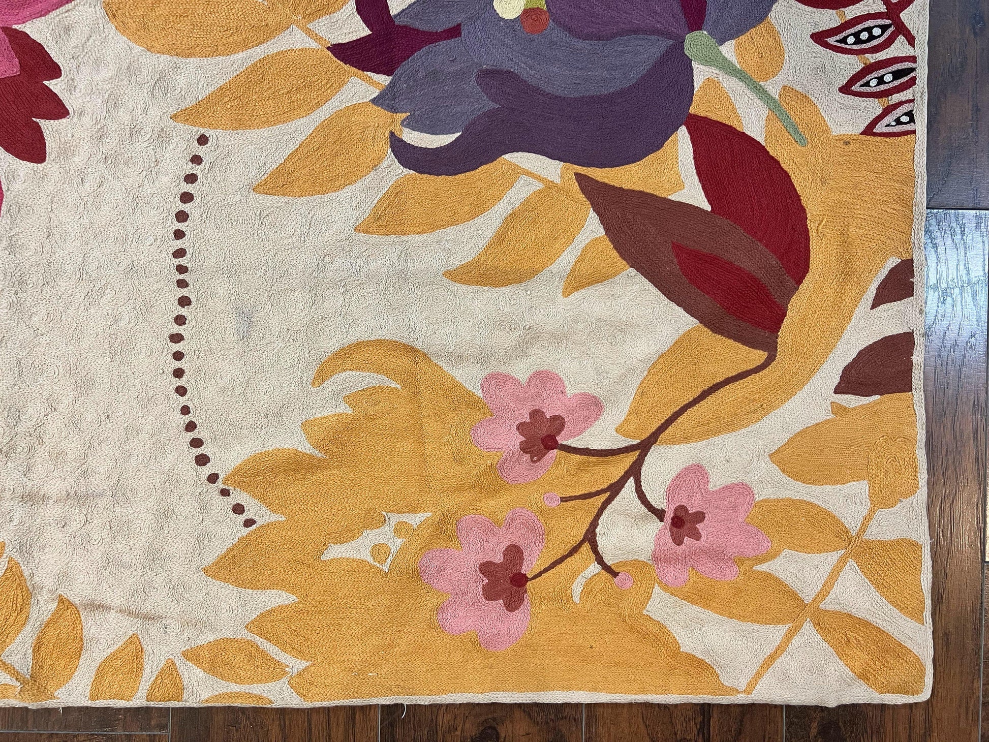 Indian Hand Stitched Rug 4x6, Floral, Silk, Large Floral Design - Nuvé