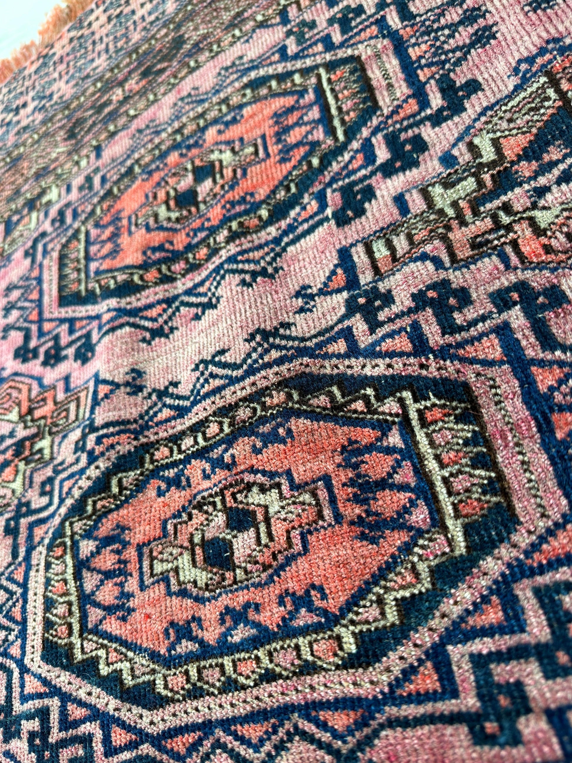 Saryk Turkmen Trapping Torba – 53″ x 25″ - Nuvé