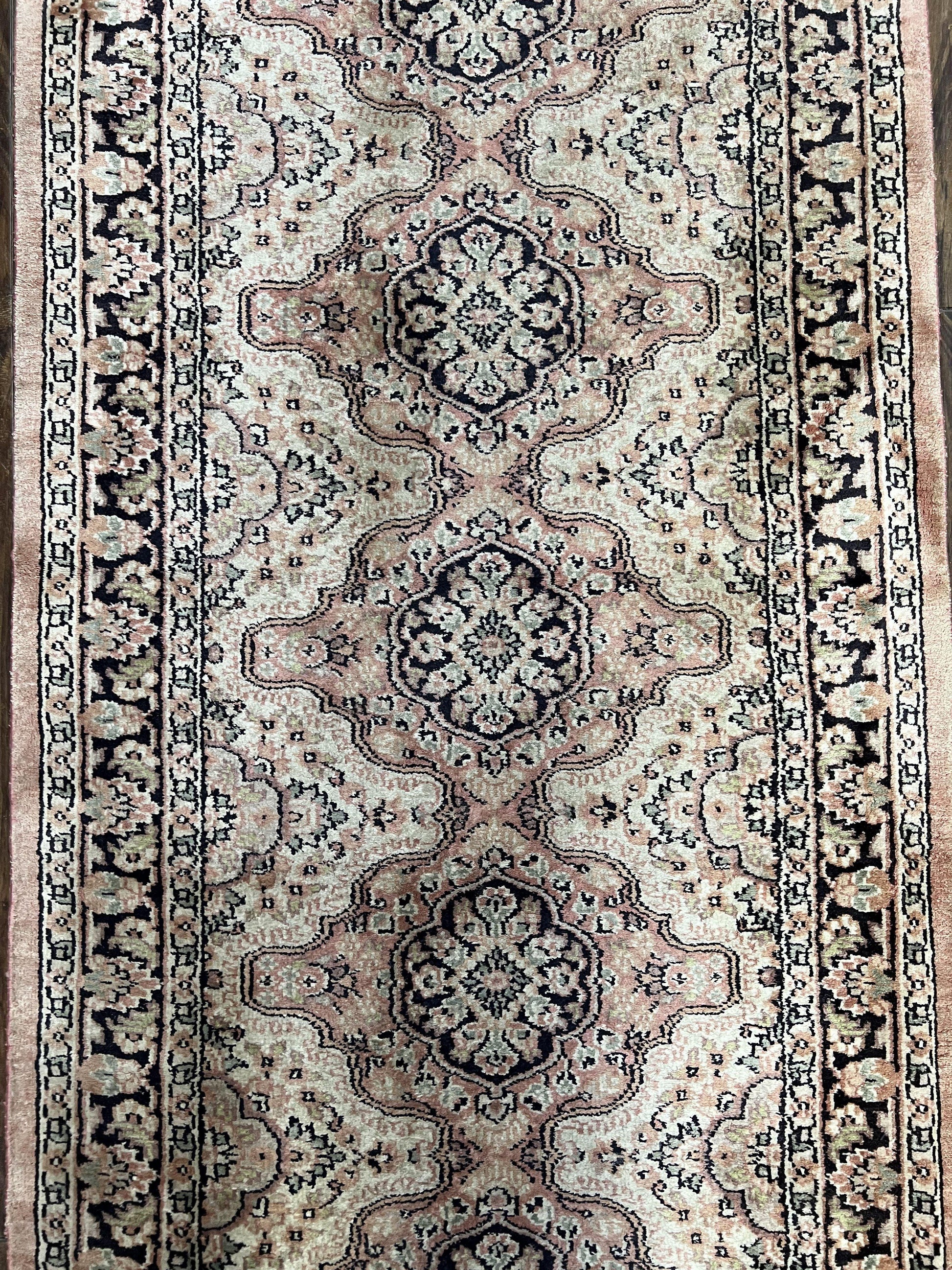 Silk Kashmiri Runner 2.7 x 10 ft Vintage Rug, Ivory Pastel Pink, Hand-Knotted Vintage Runner, Hallway Carpet, Indian Rug Medallion Runner - Nuvé