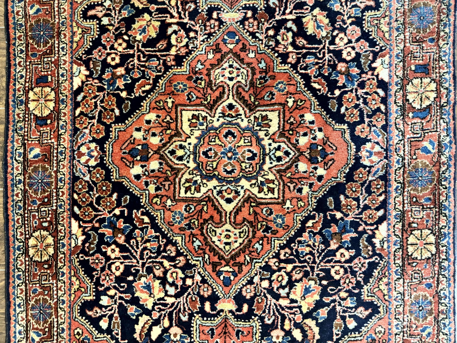 Persian Sarouk Rug 3.6 x 5, Medallion Rug, Red and Midnight Blue, Handmade Semi Antique Vintage Wool Carpet - Nuvé