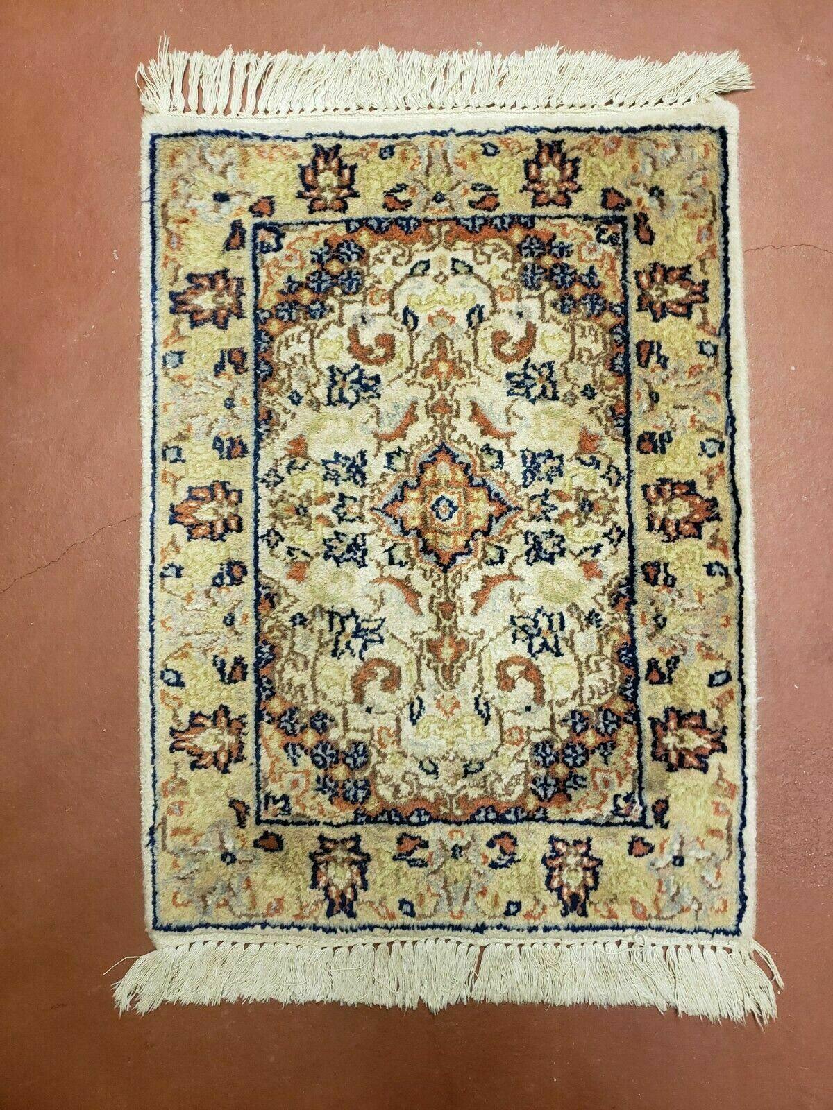 1' 8" X 2' 4" Handmade Floral Oriental Wool Rug Carpet Ivory - Nuvé