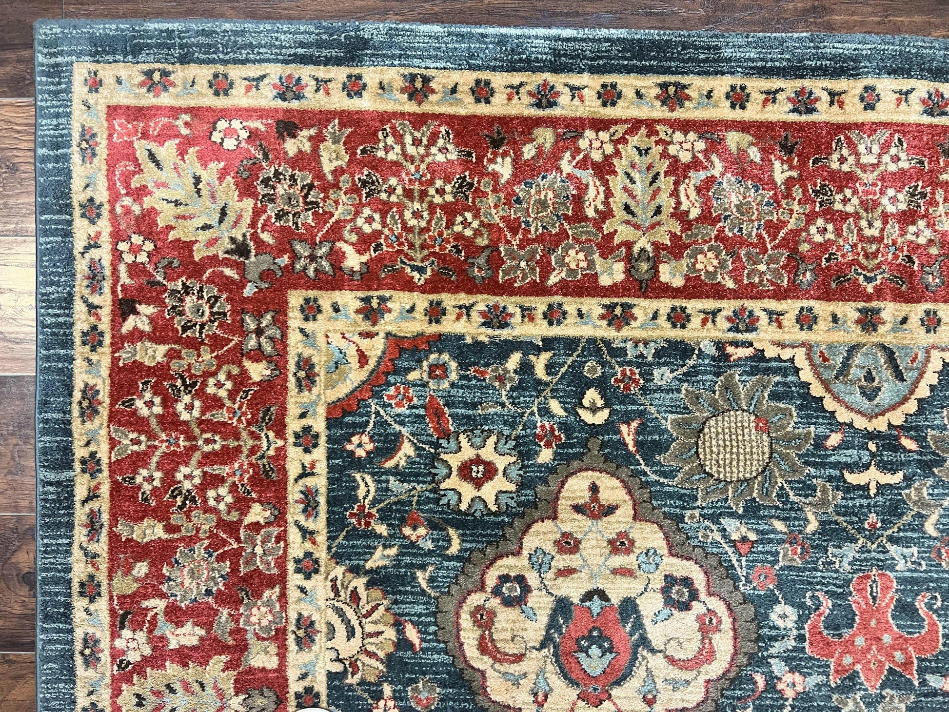 Safavieh Rug 8x11, Mahal Persian Carpet, Navy Red - Nuvé
