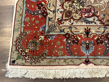 Wonderful Persian Tabriz Rug 5x7, Very Fine 440 KPSI, Ivory and Coral, Rare - Nuvé