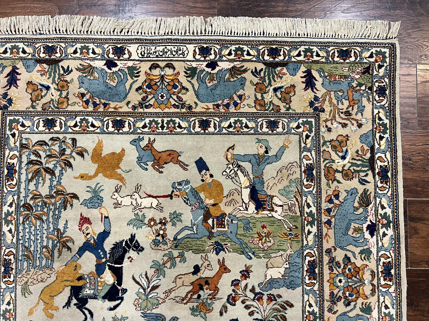 Persian Kashan Pictorial Rug 4.6 x 7, Hunting Scene, SIgned by Masterweaver, Animal Pictorials, Rare, Handmade, Wool, Vintage, Very Fine - Nuvé