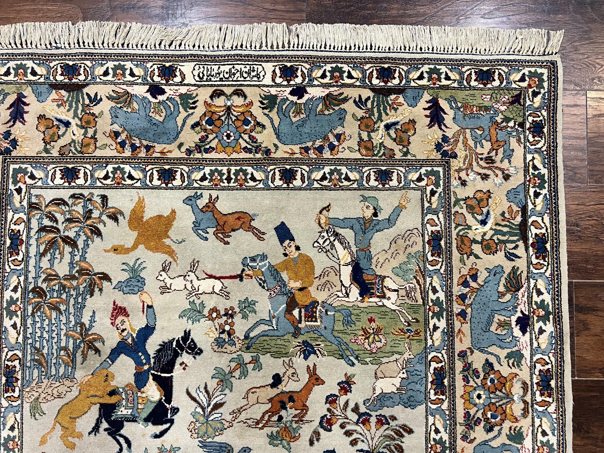 Persian Kashan Pictorial Rug 4.6 x 7, Hunting Scene, SIgned by Masterweaver, Animal Pictorials, Rare, Handmade, Wool, Vintage, Very Fine - Nuvé