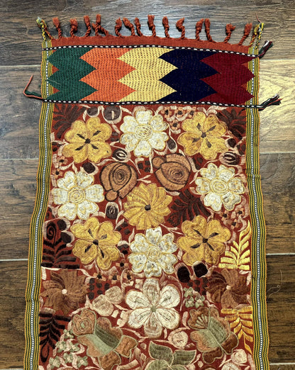 Vintage Table Runner 1.5 x 7.5, Floral - Nuvé