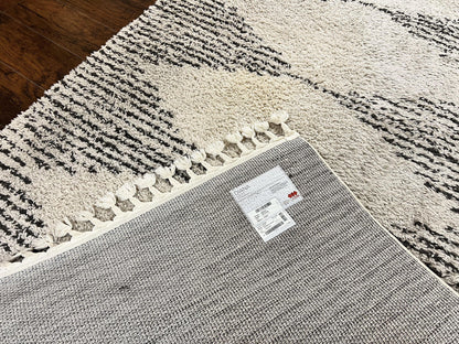 Shag Rug 5x8, Off White and Black Modern Contemporary Shag Area Rug, Moroccan Style Rug 5 x 8 ft, Medium Sized Rug, nuLoom Rug - Nuvé