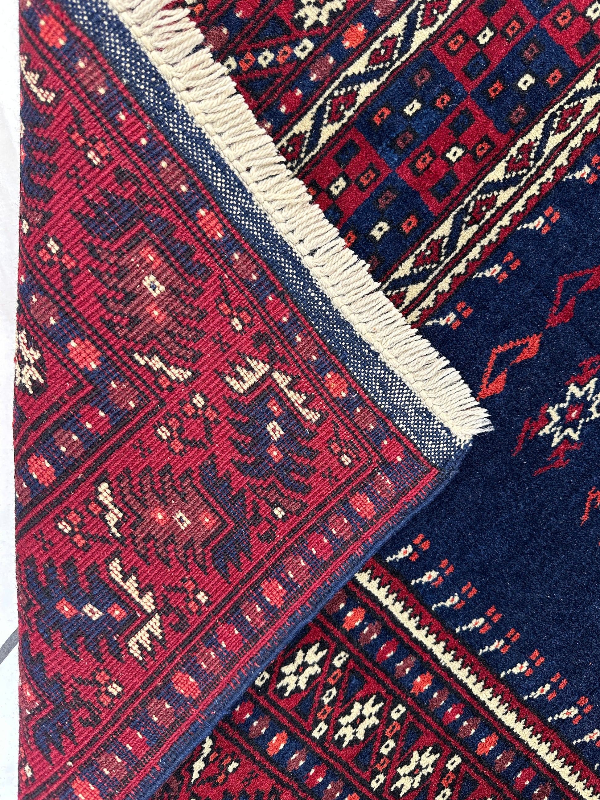 Vintage Hand-Knotted Yagcibedir Turkish Wool Prayer Rug – 3’10” x 5’9” – Deep Blue & Red Tribal Design - Nuvé