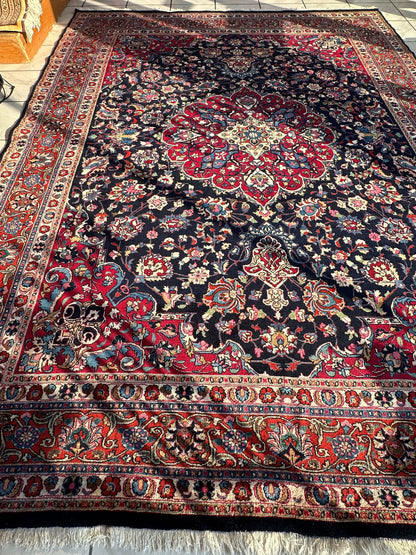 Persian Mashhad Hand Knotted Wool Area Rug 9’9” x 13’3” - Nuvé