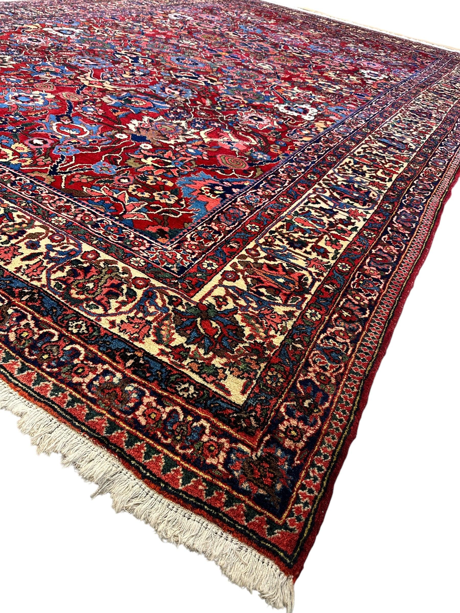 Antique Persian Bakhtiari Rug – Timeless Masterpiece 8'6" x 13'2" - Nuvé