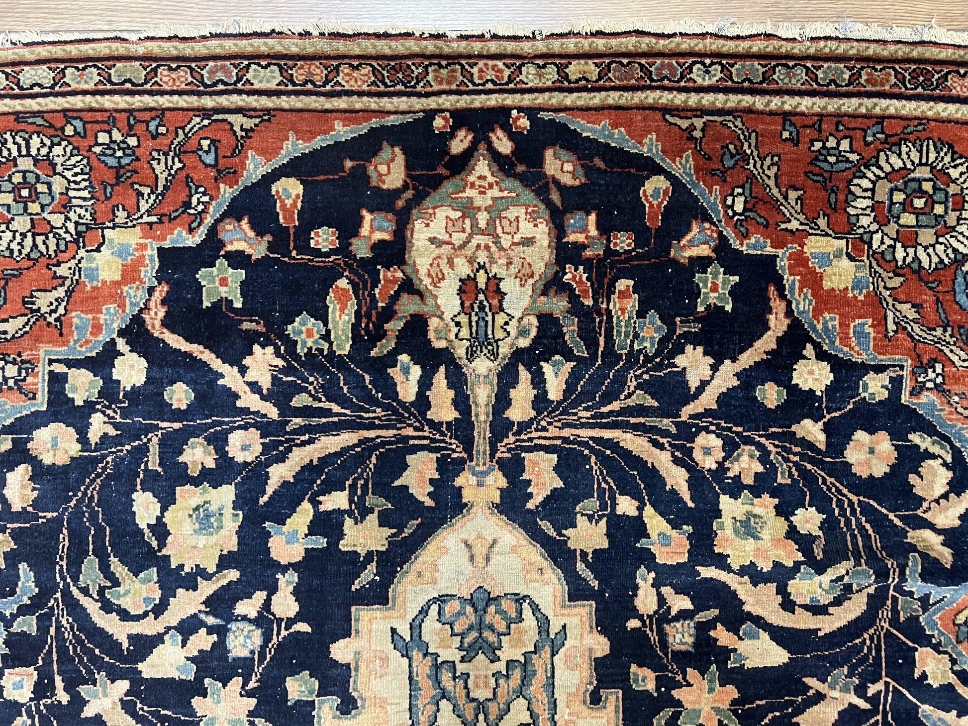 Antique Persian Rug 3.5 x 5, Sarouk Farahan Rug, High Quality 1920s Fine Oriental Carpet 3 x 5 ft, Large Medallion, Floral, Navy Blue Red, Hand Knotted Wool Rug - Nuvé