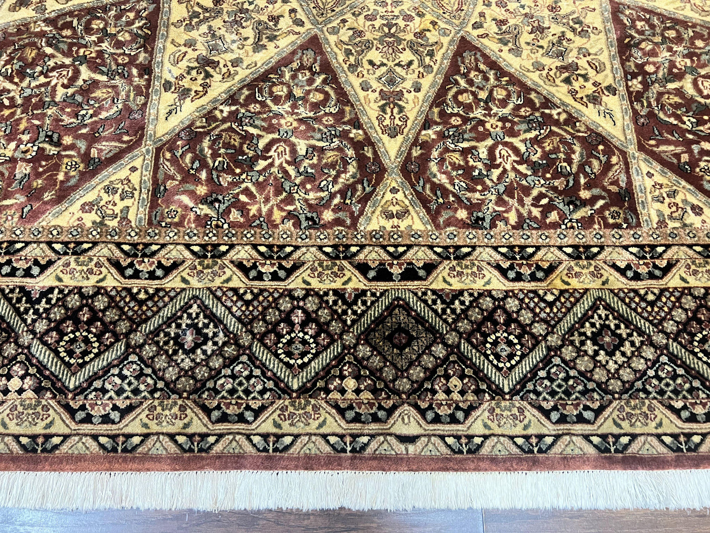 Indo Persian Rug 8x10, Dome Design, 210 KPSI, Handmade Vintage Wool Rug - Nuvé