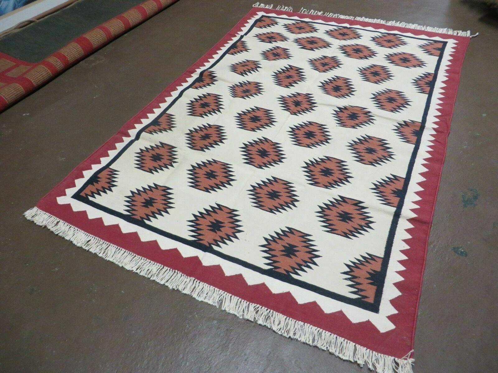 5' X 8' Hand Woven Wool Rug Contemporary Kilim Dhurrie Modern Oriental Area Rug - Nuvé