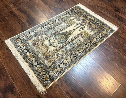 Silk Indian Kashmiri Rug 3x4, Very Fine 400 KPSI, Silk Prayer Rug, Handmade - Nuvé