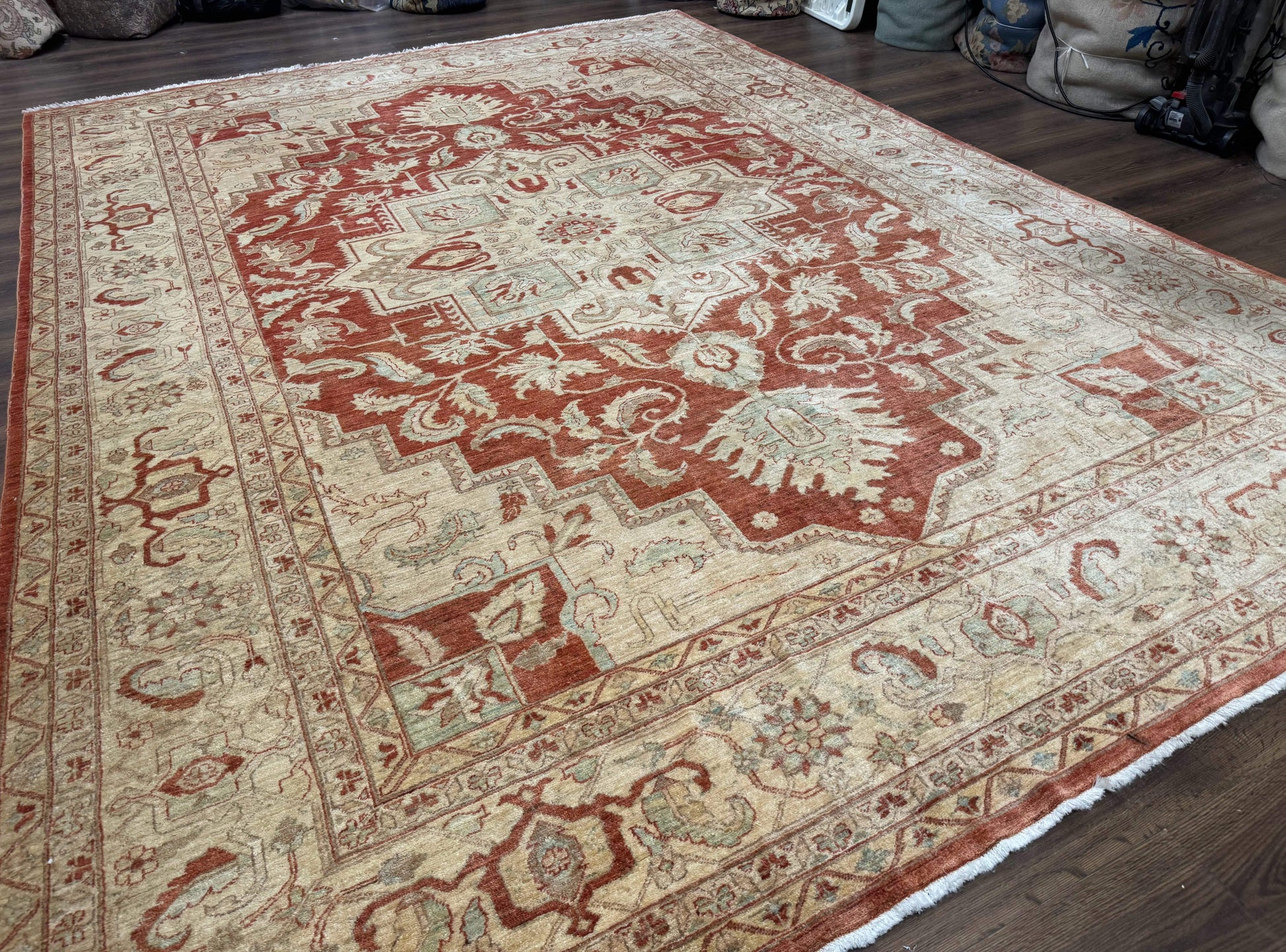 Turkish Heriz Serapi Rug 9x13, Geometric Medallion - Nuvé