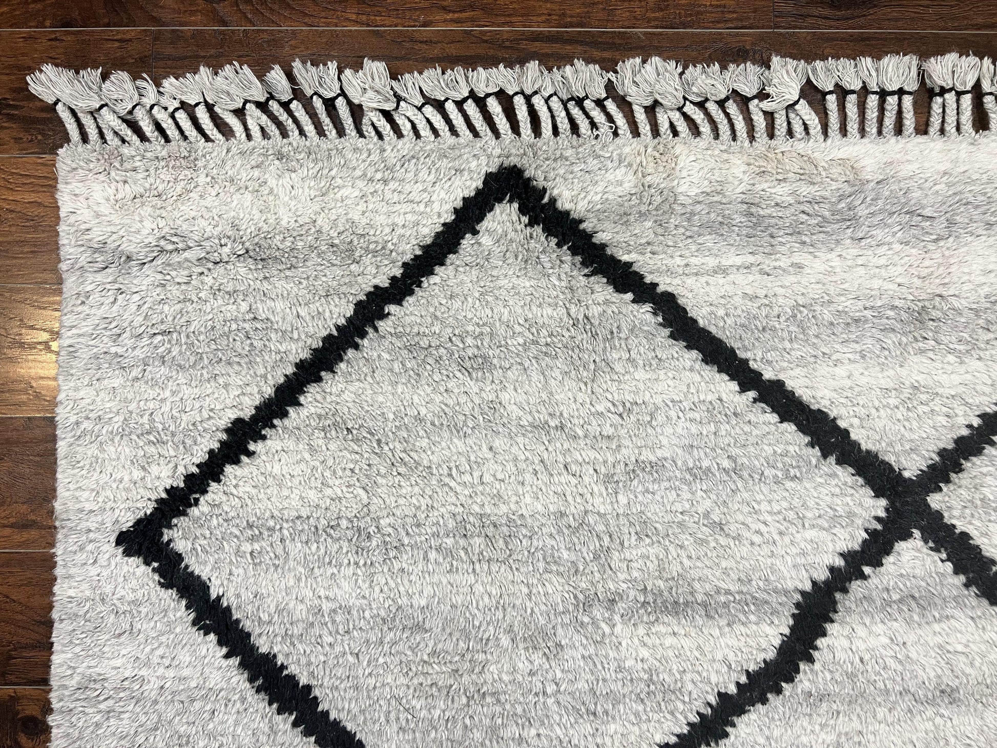 Modern Shag Rug 8x10, Gray and Black, Wool and Cotton, Lulu and Georgia, Handmade Indian Shag Rug - Nuvé