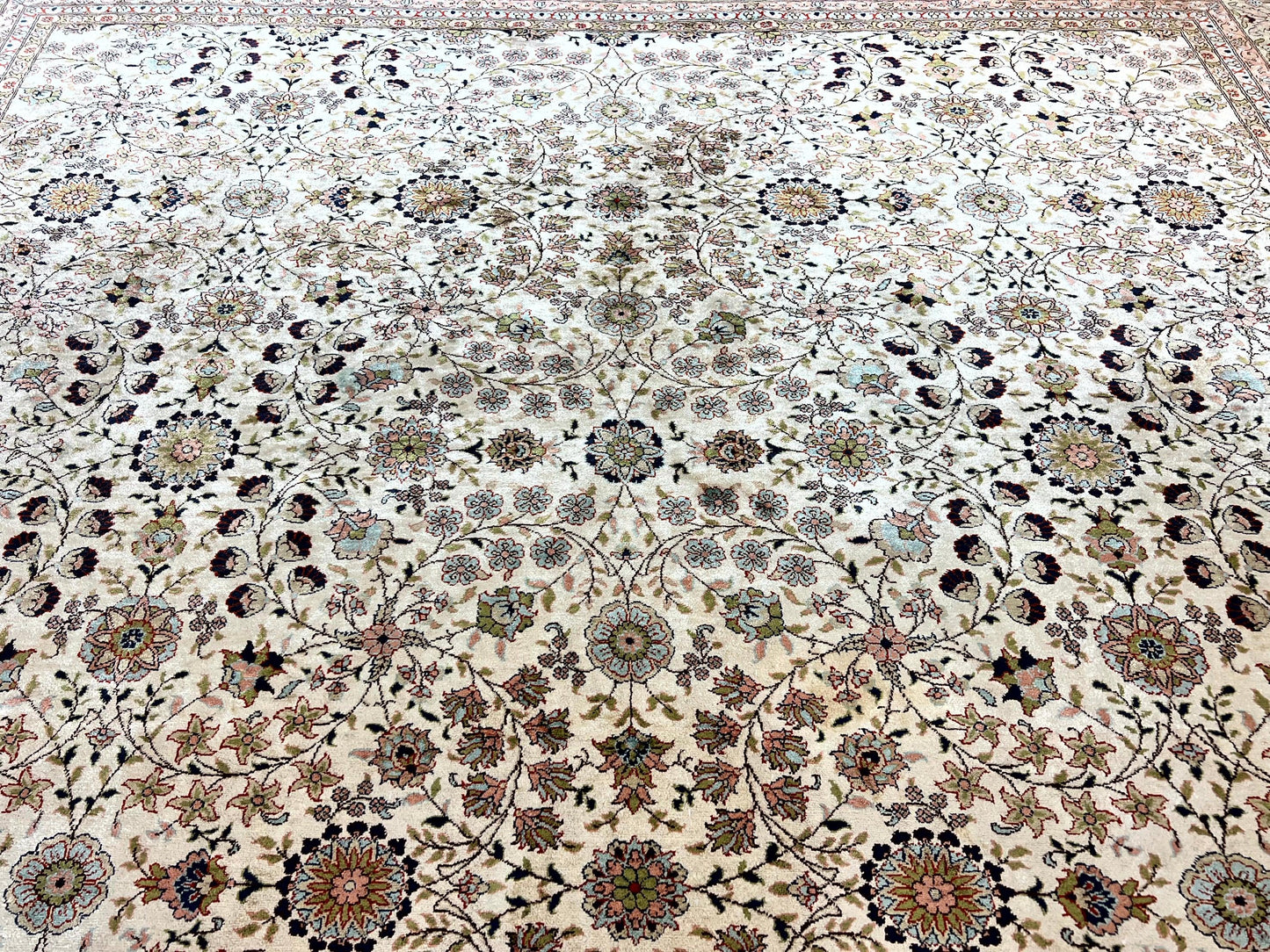 Wonderful Silk Hereke Rug 8x12, Silk Pile on Silk Foundation, Ivory/Cream, Floral Pattern, Handmade, Vintage - Nuvé