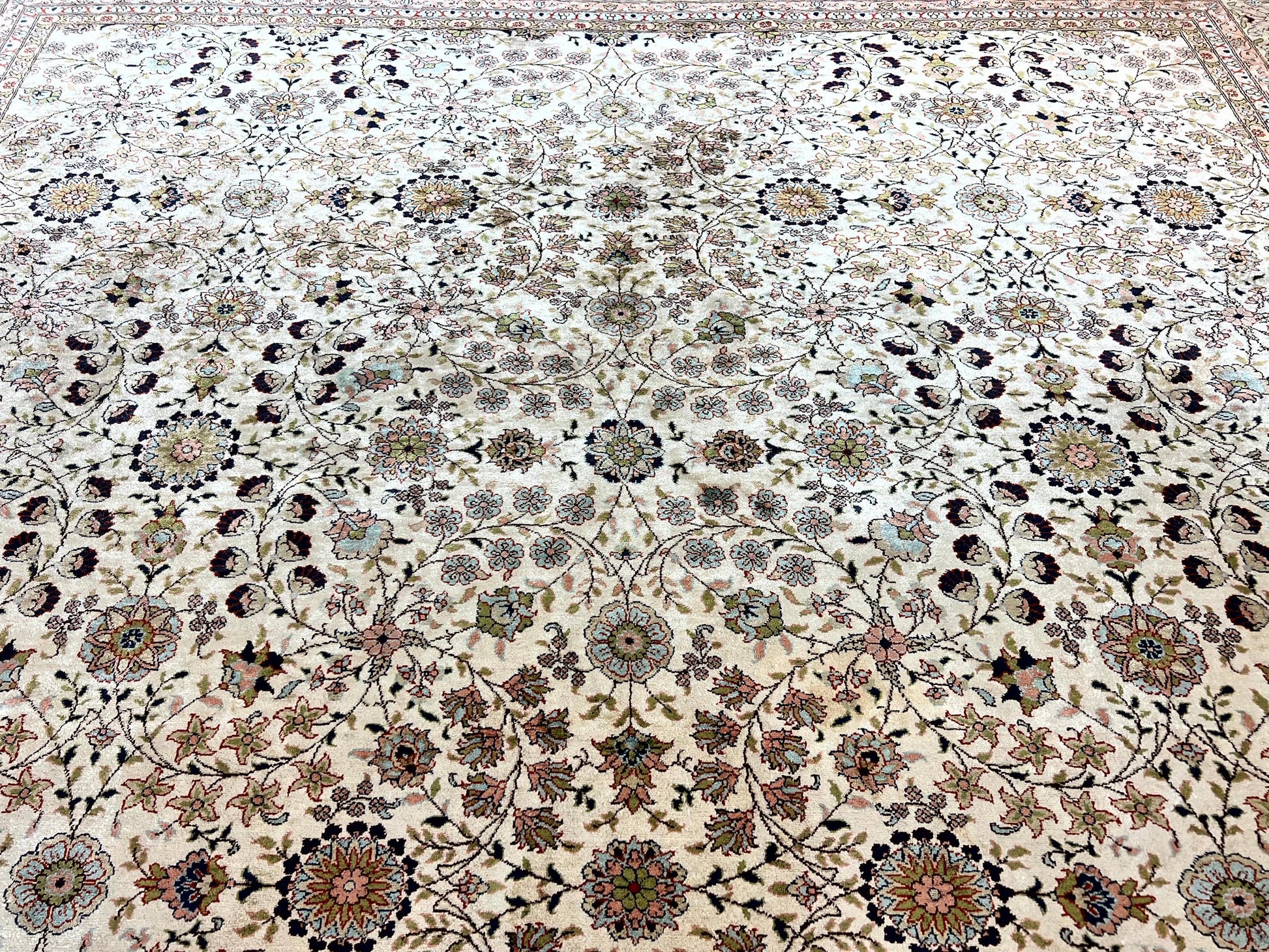 Wonderful Silk Hereke Rug 8x12, Silk Pile on Silk Foundation, Ivory/Cream, Floral Pattern, Handmade, Vintage - Nuvé
