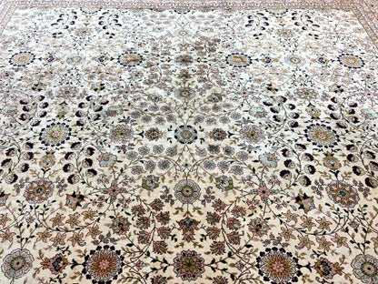 Wonderful Silk Hereke Rug 8x12, Silk Pile on Silk Foundation, Ivory/Cream, Floral Pattern, Handmade, Vintage - Nuvé