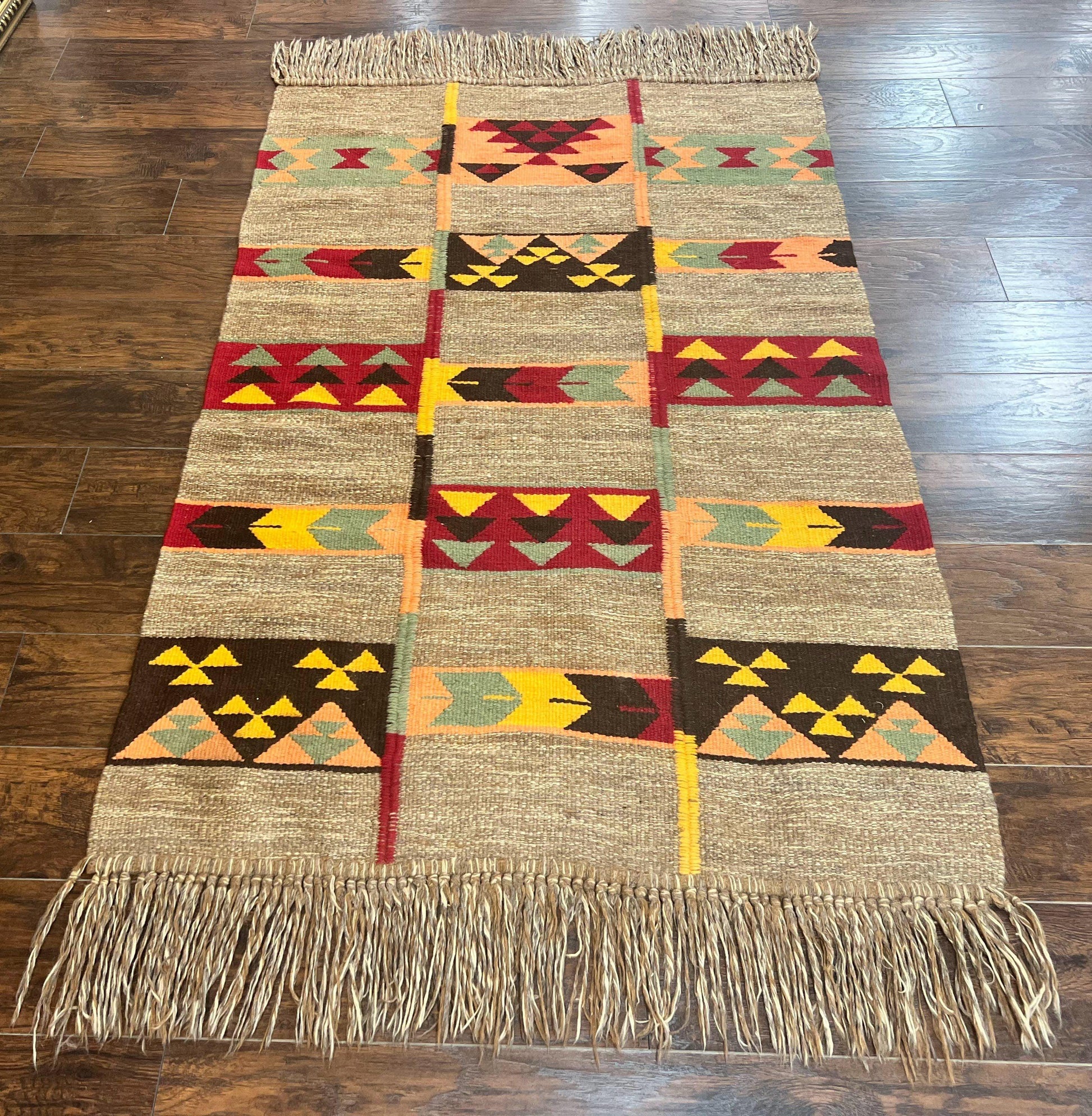 South American Flatweave Rug, Gray, Handmade Vintage Wool Bohemian Blanket - Nuvé