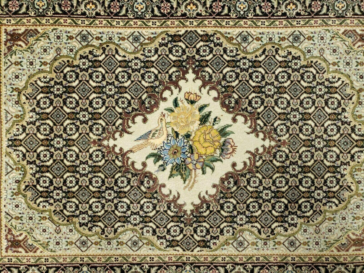 Small Persian Rug 2.4 x 3, Birds and Flowers, Finely Hand Knotted - Nuvé