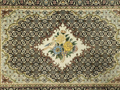 Small Persian Rug 2.4 x 3, Birds and Flowers, Finely Hand Knotted - Nuvé