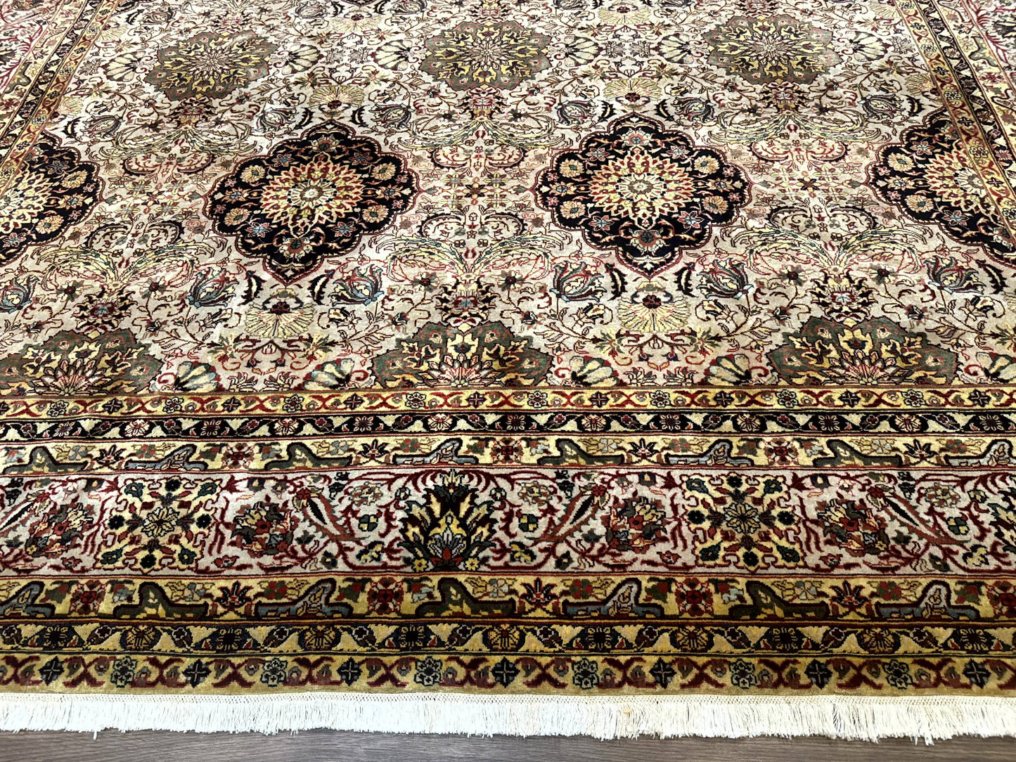 Indian Agra Rug 9x12, Fine Oriental Carpet - Nuvé