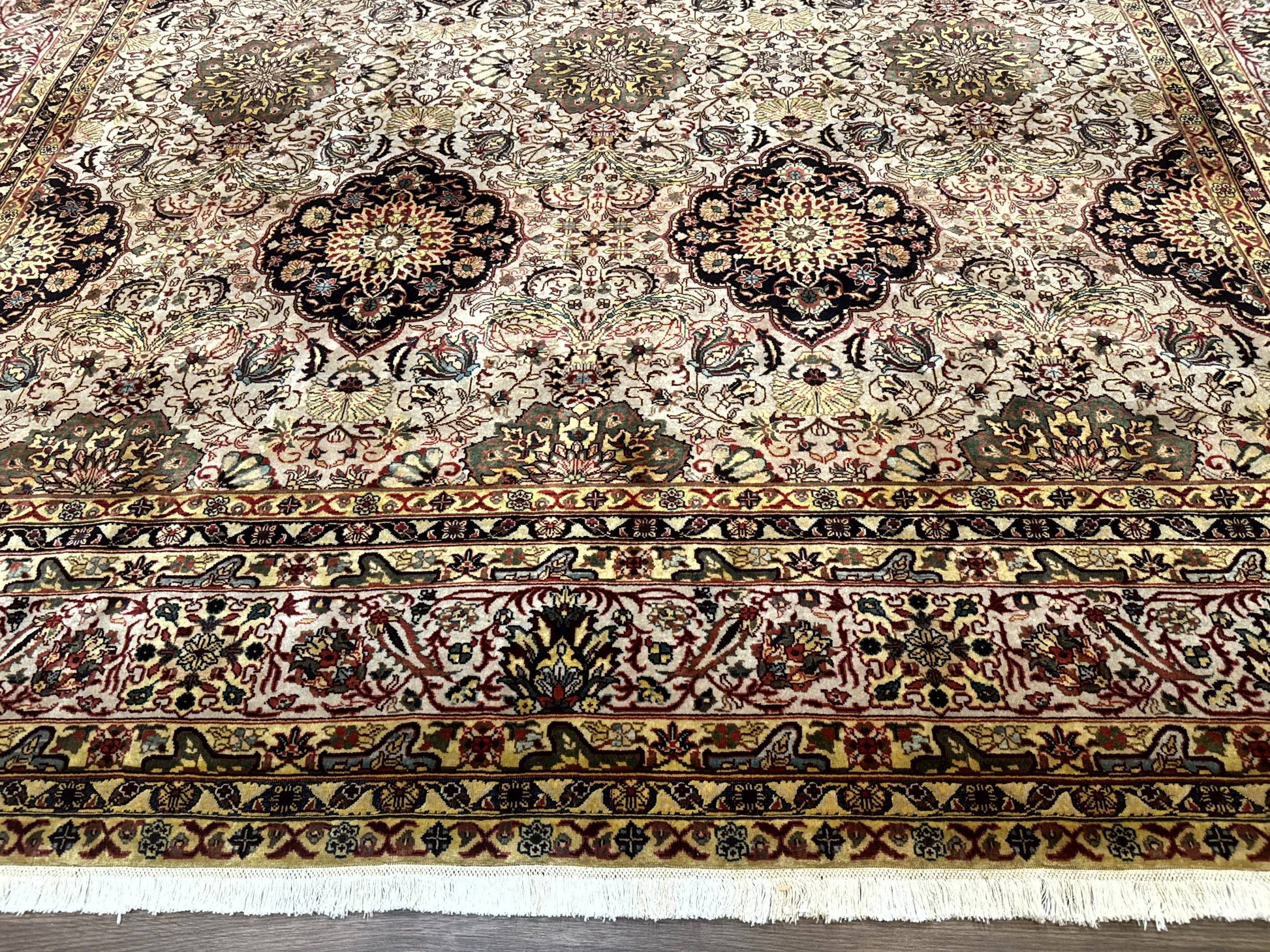 Indian Agra Rug 9x12, Fine Oriental Carpet - Nuvé
