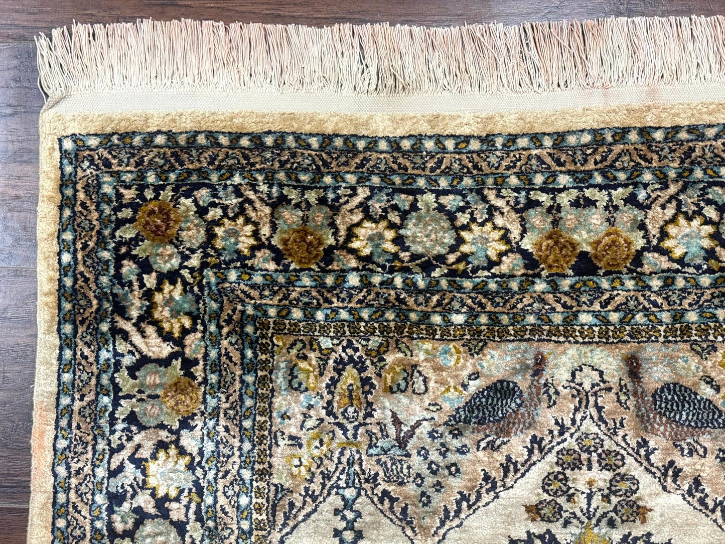 Silk Indian Kashmiri Rug 3x4, Very Fine 400 KPSI, Silk Prayer Rug, Handmade - Nuvé