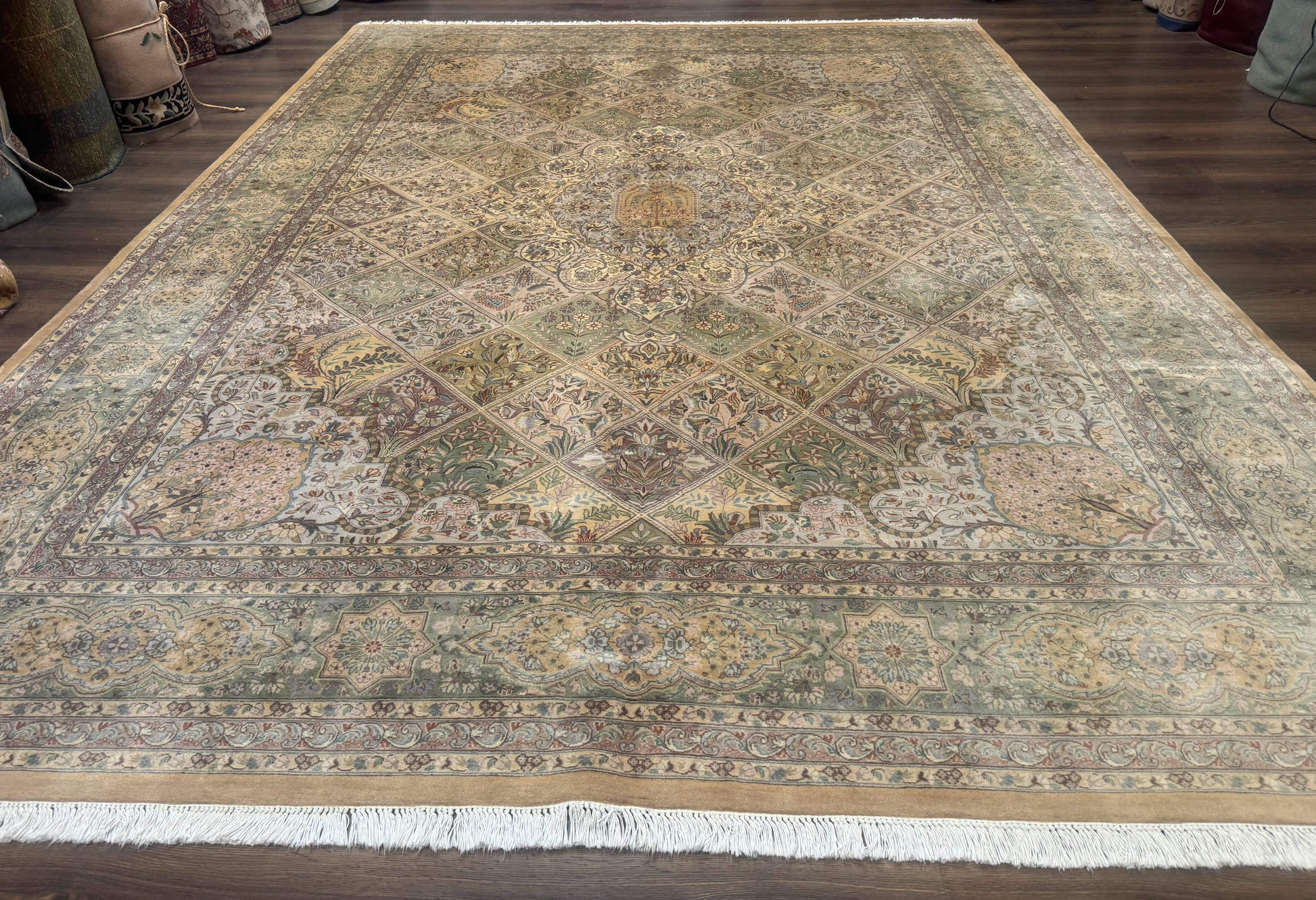 Pak Persian Rug 9x12, Diamond Panel Design, Fine 225 KPSI, Wool - Nuvé