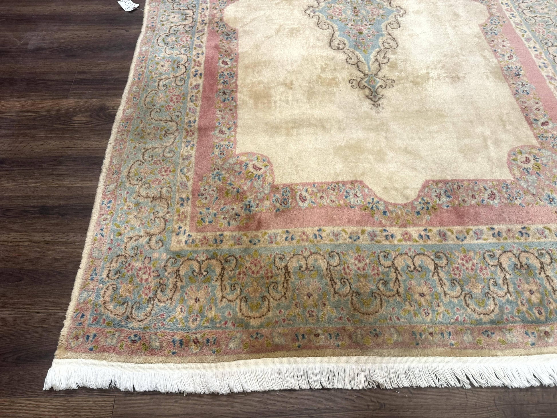 Persian Kerman Rug 6x9, Pastel Colors, Semi Open Field - Nuvé