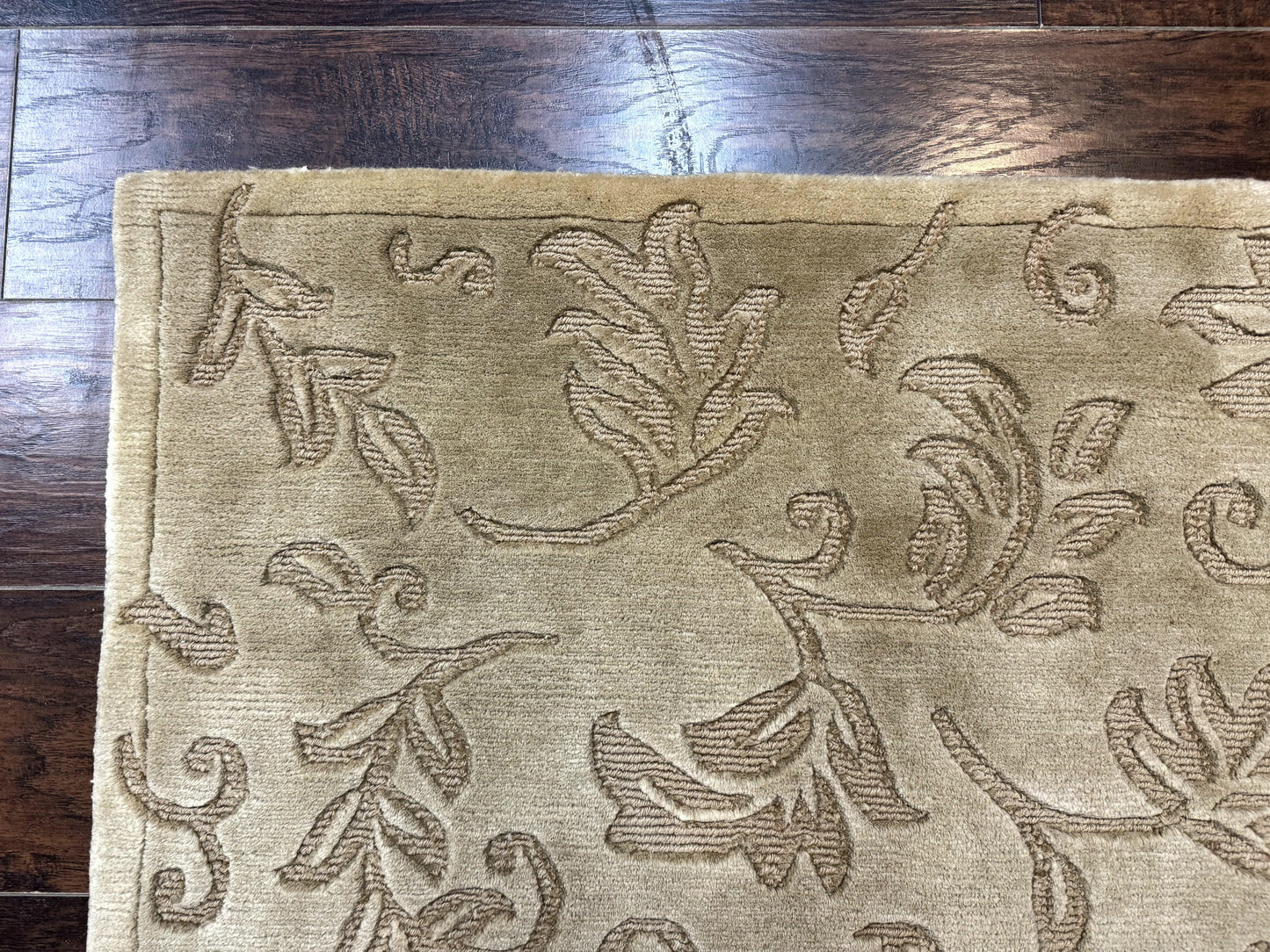 Modern Tibetan Rug 3.7 x 5.5, Carved Floral Design, Wool and Silk Highlights - Nuvé