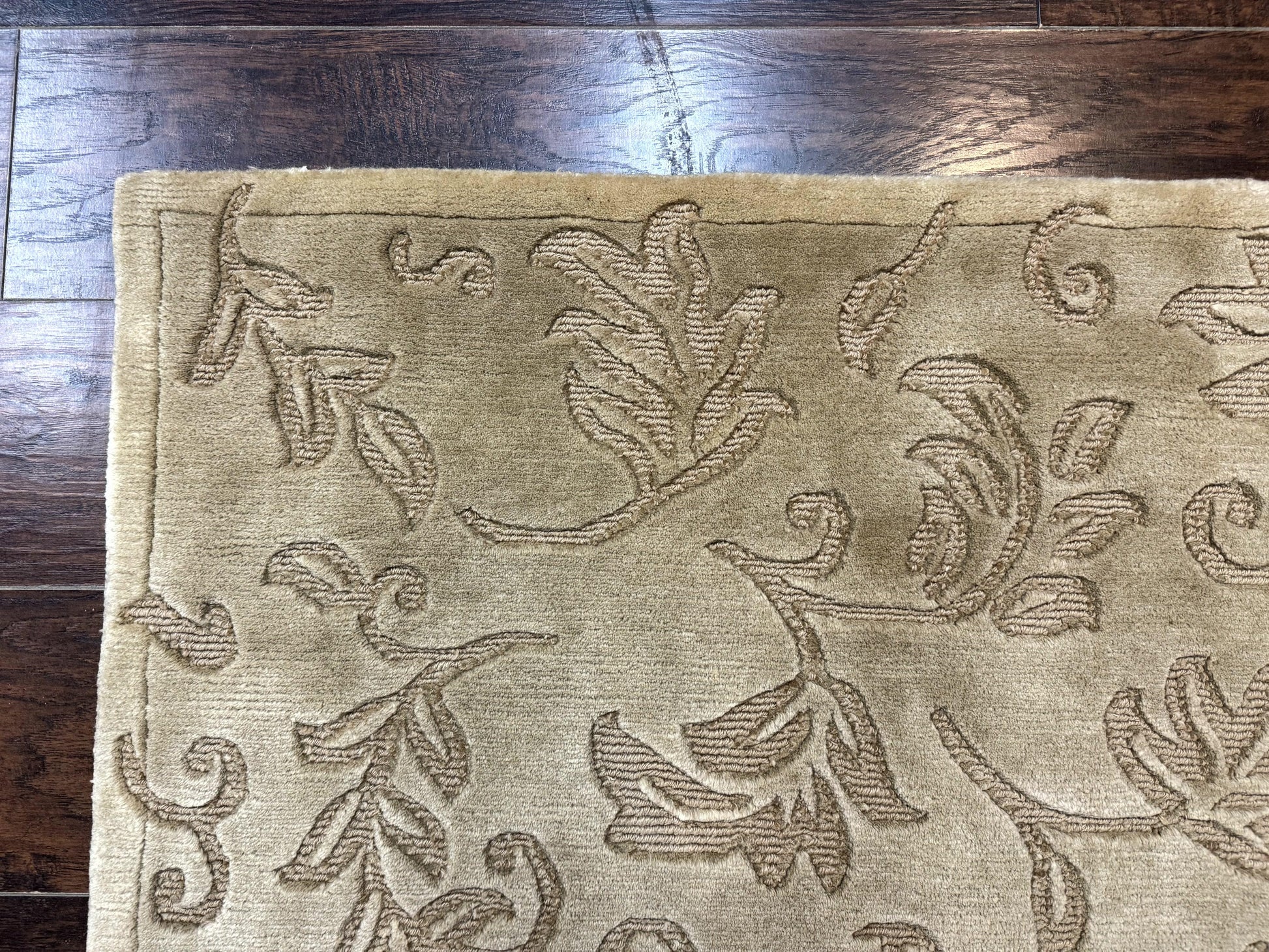Modern Tibetan Rug 3.7 x 5.5, Carved Floral Design, Wool and Silk Highlights - Nuvé