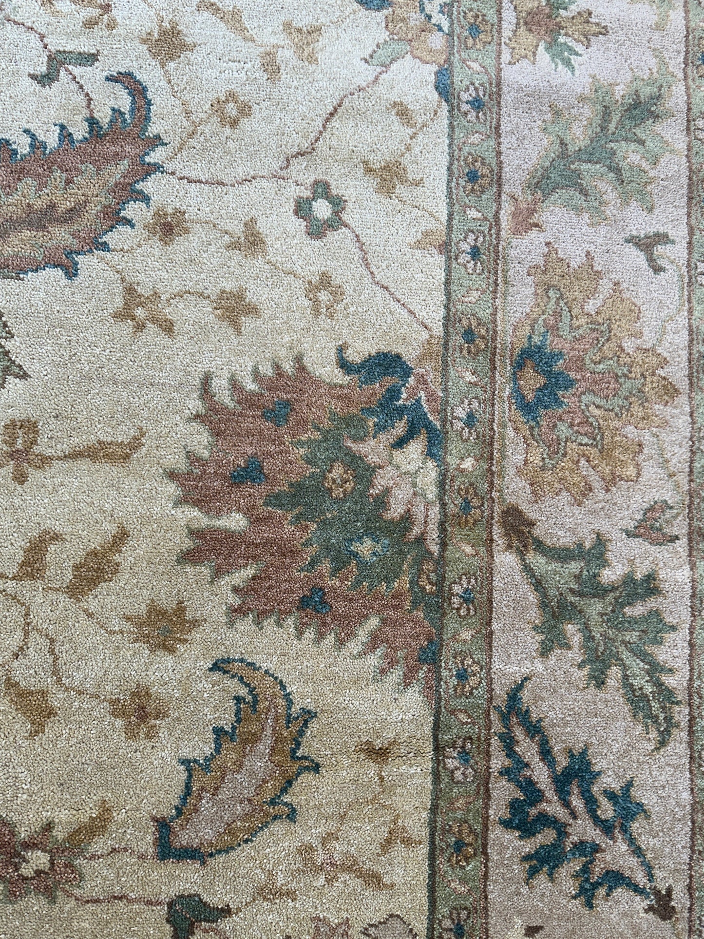 Hand-Knotted Oushak Soft Wool Rug 8 x 10 - Nuvé