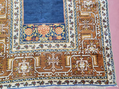Antique Turkish Anatolian Ghiordes Prayer Rug, Twin Mihrabs, Rare Collectible Oriental Rug, Early 20th Century Prayer Rug, 3'9" x 5'2" - Nuvé