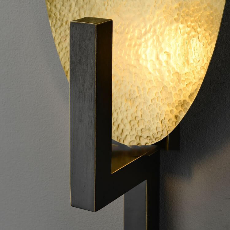 Metal Geometric Wall Lamp - Nuvé