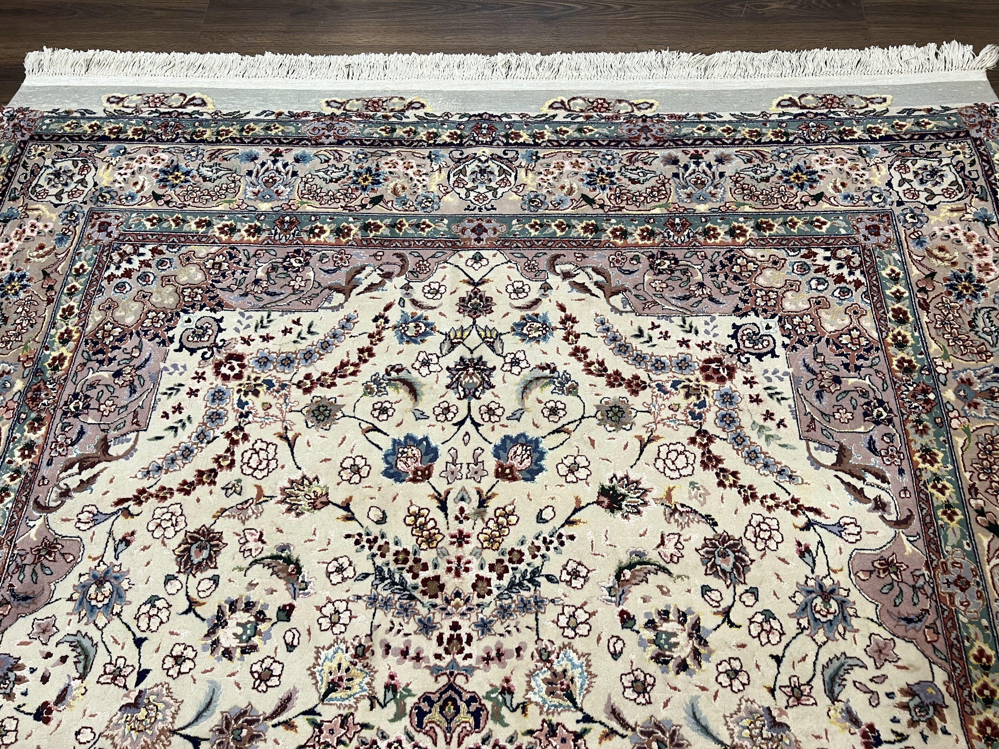 Beautiful Pak Persian Rug 6x9, Floral Medallion, Wool and Silk, Highly Detailed Elegant Carpet, Vintage Oriental Rug 6 x 9, Cream and Gray - Nuvé