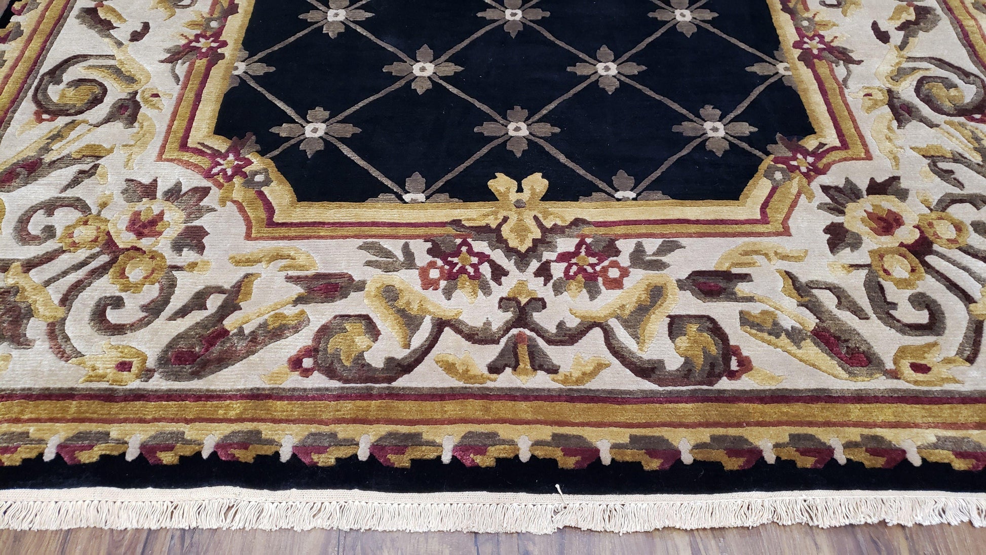 Nepal Rug 6x9, New Aubusson Nepalese Tibetan Carpet 6'1" x 8' 8", Hand-Knotted Wool, Unused, Black & Cream, Savonnerie Pattern, Soft Pile - Nuvé